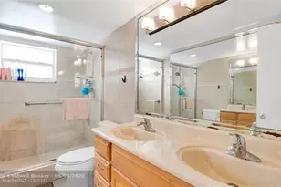 3725 NE 169th St, North Miami Beach, FL 33160 - Photo 12