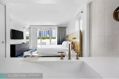 3101  Bayshore Dr, Unit #501, Fort Lauderdale, FL 33304 - Photo 10