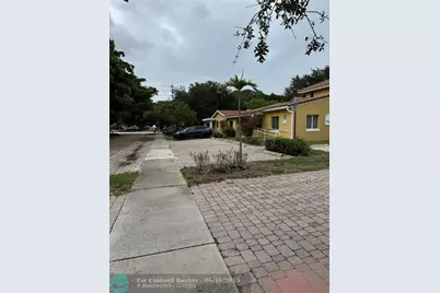 1844 SE 1st Ave, Fort Lauderdale, FL 33316 - Photo 2