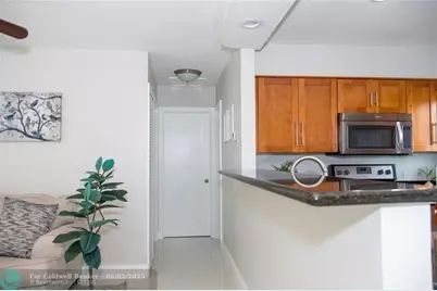 6240 NW 15th St, Margate, FL 33063 - Photo 6