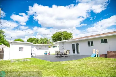 6240 NW 15th St, Margate, FL 33063 - Photo 30