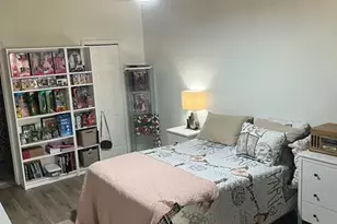 2360 Croton Ct, Pembroke Pines, FL 33026 - Photo 4