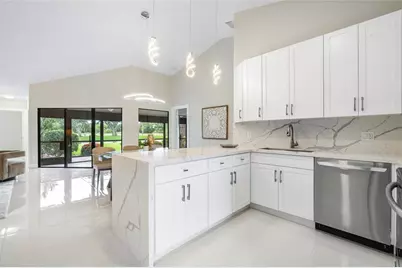 5794  Parkwalk Cir, Boynton Beach, FL 33472 - Photo 10