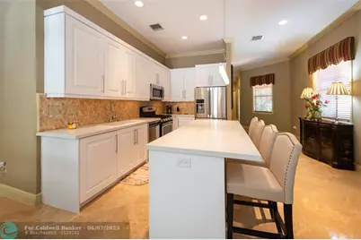 1400 NE 24 St., Unit #1400, Wilton Manors, FL 33305 - Photo 4