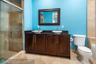 1400 NE 24th St, Wilton Manors, FL 33305 - Photo 16