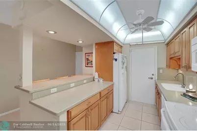 3200 NE 36th St, Unit #319, Fort Lauderdale, FL 33308 - Photo 6
