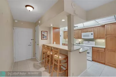 3200 NE 36th St, Unit #319, Fort Lauderdale, FL 33308 - Photo 4