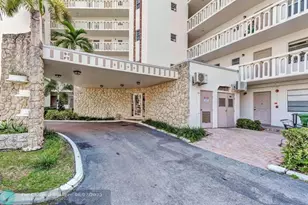 3199 S Ocean Dr, Hallandale Beach, FL 33009 - Photo 36