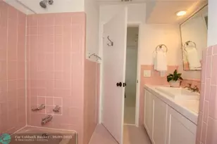 1911 NE 41st St, Oakland Park, FL 33308 - Photo 34