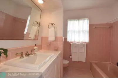 1911 NE 41st St, Oakland Park, FL 33308 - Photo 36