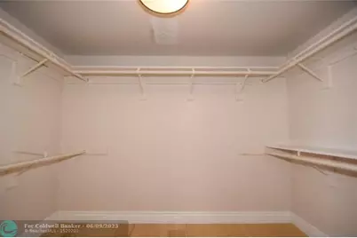 1911 NE 41st St, Oakland Park, FL 33308 - Photo 26