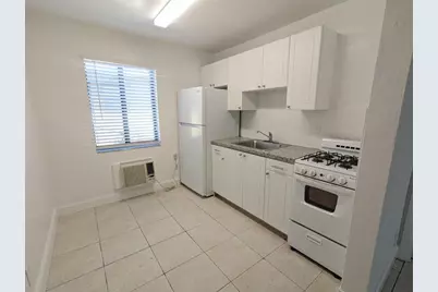 2238  Fillmore St, Unit #5, Hollywood, FL 33020 - Photo 4