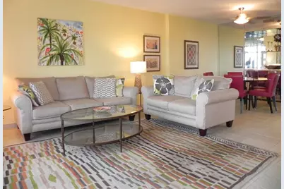 4001  Hillcrest Dr, Unit #912, Hollywood, FL 33021 - Photo 8
