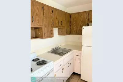 1500 SW 5th Pl, Unit #E, Fort Lauderdale, FL 33312 - Photo 4