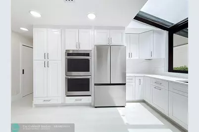 5100  Pineview Cir, Delray Beach, FL 33445 - Photo 18