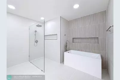 5100  Pineview Cir, Delray Beach, FL 33445 - Photo 46