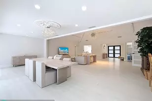 5100 Pineview Cir, Delray Beach, FL 33445 - Photo 12