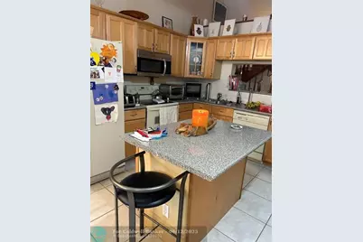 7650 NW 79th Ave, Unit #M5, Tamarac, FL 33321 - Photo 2