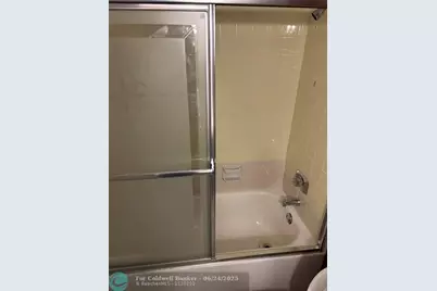 2601 NW 48th Ter, Unit #143, Lauderdale Lakes, FL 33313 - Photo 8