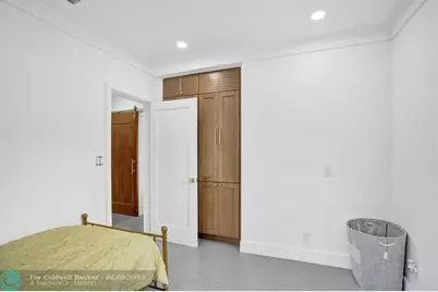810 SW 26th Ct, Fort Lauderdale, FL 33315 - Photo 22