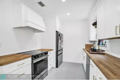 810 SW 26th Ct, Fort Lauderdale, FL 33315 - Photo 10