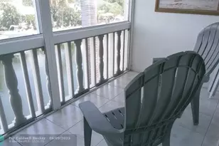 460 Paradise Isle Blvd, Hallandale Beach, FL 33009 - Photo 10