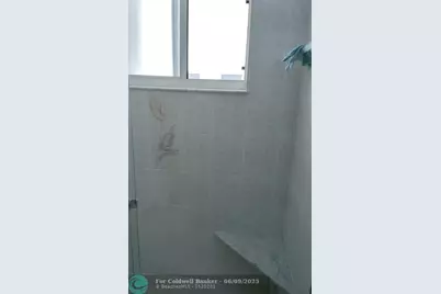 460  Paradise Isle Blvd, Unit #301, Hallandale Beach, FL 33009 - Photo 16