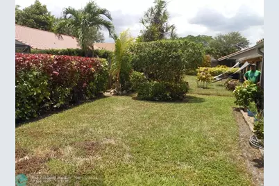 8706 NW 83rd St, Tamarac, FL 33321 - Photo 22