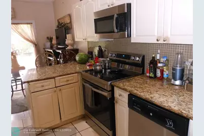 8706 NW 83rd St, Tamarac, FL 33321 - Photo 6