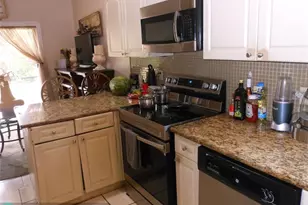 8706 NW 83rd St, Tamarac, FL 33321 - Photo 6