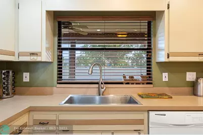 886 SE Odonnell Lane, Port Saint Lucie, FL 34983 - Photo 22