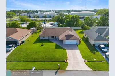 886 SE Odonnell Lane, Port Saint Lucie, FL 34983 - Photo 4