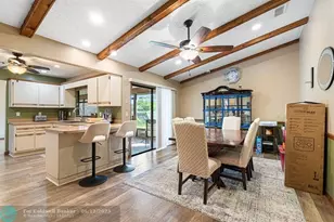 886 S E O'Donnell Ln, Port Saint Lucie, FL 34983 - Photo 14