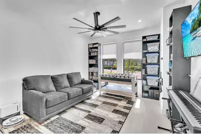 5827  Brookfield Cir W, Hollywood, FL 33312 - Photo 34