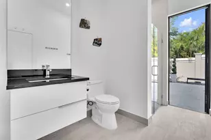 5827 Brookfield Cir W, Hollywood, FL 33312 - Photo 40