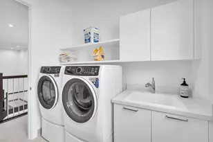 5827 Brookfield Cir W, Hollywood, FL 33312 - Photo 84