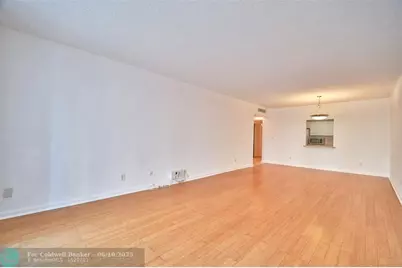 19390  Collins Ave, Unit #212, Sunny Isles Beach, FL 33160 - Photo 6