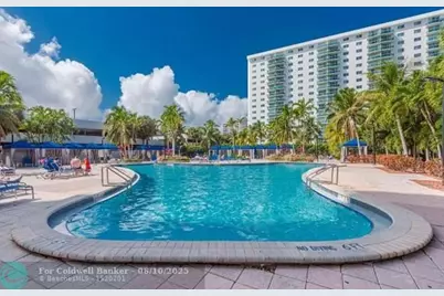 19390  Collins Ave, Unit #212, Sunny Isles Beach, FL 33160 - Photo 14