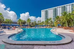 19390 Collins Ave Unit, Sunny Isles Beach, FL 33160 - Photo 14