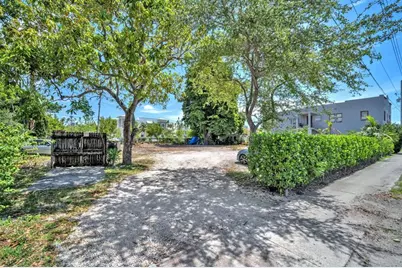 2135  Washington St, Hollywood, FL 33020 - Photo 10