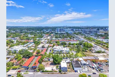 2135  Washington St, Hollywood, FL 33020 - Photo 30