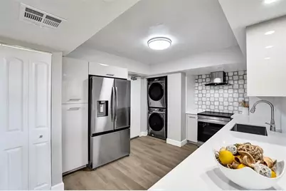 3200  Port Royale Dr N, Unit #905, Fort Lauderdale, FL 33308 - Photo 12