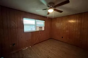 442 Avenue F, Moore Haven, FL 33471 - Photo 6