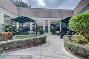 204 Burgundy E, Delray Beach, FL 33484 - Photo 32