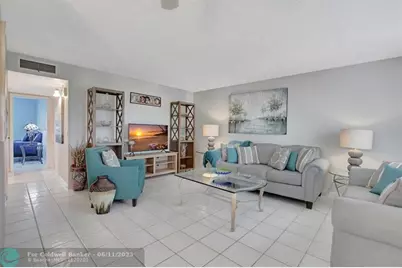 204  Burgundy E, Unit #204, Delray Beach, FL 33484 - Photo 4