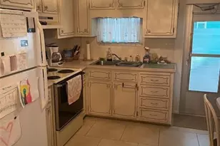 1888 SW 85th Ave, Davie, FL 33324 - Photo 10