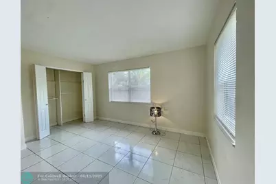 100 NE 12th St, Fort Lauderdale, FL 33304 - Photo 12