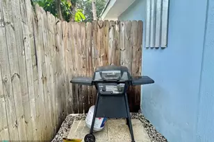 100 NE 12th St, Fort Lauderdale, FL 33304 - Photo 26