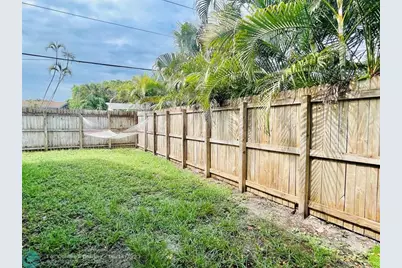 100 NE 12th St, Fort Lauderdale, FL 33304 - Photo 24