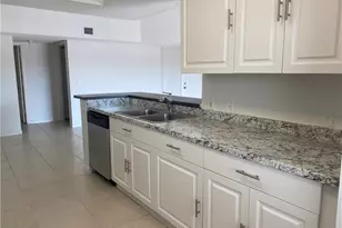 9640 NW 2nd St, Pembroke Pines, FL 33024 - Photo 6